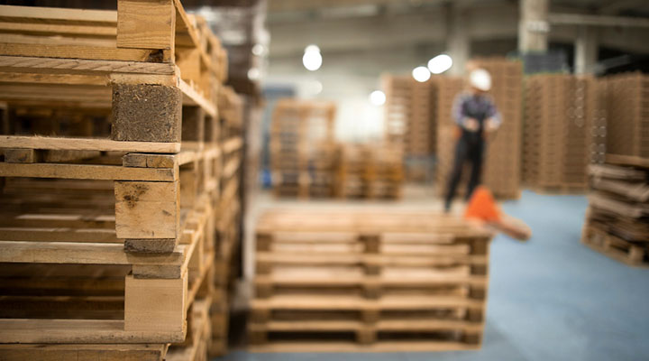 Ventajas del alquiler de palets para empresas y logística
